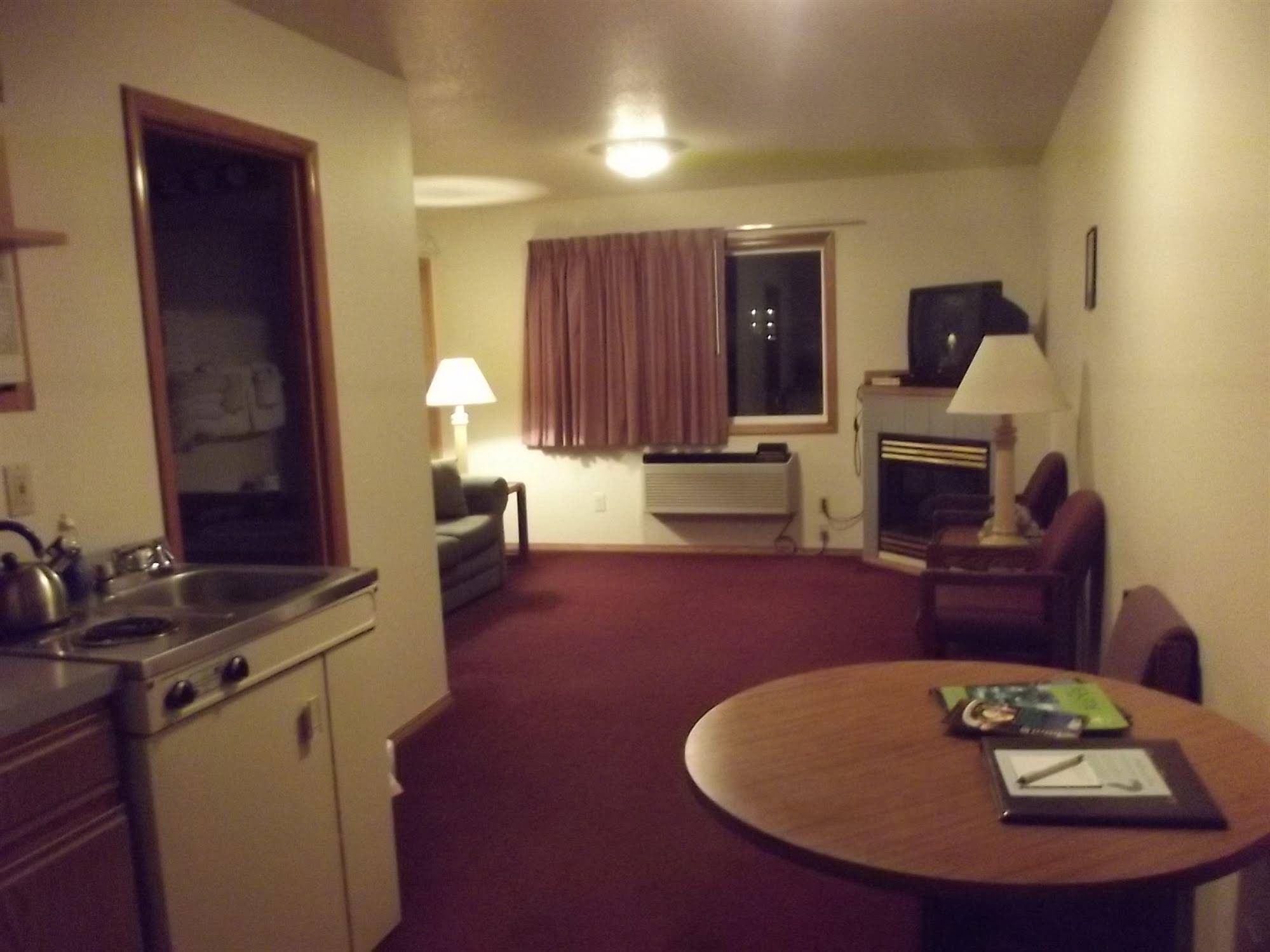 Hillcrest Inn & Hillcrest House