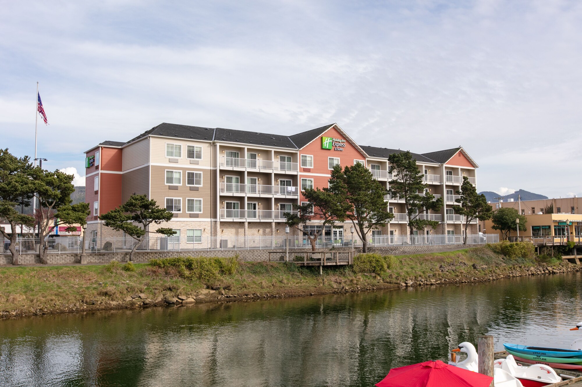 Holiday Inn Express Hotel & Suites Seaside - Convention Center