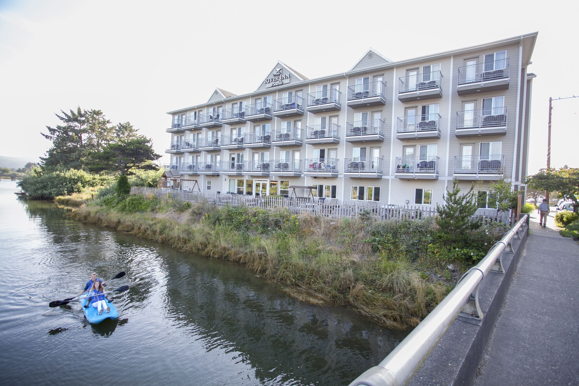 River Inn At Seaside