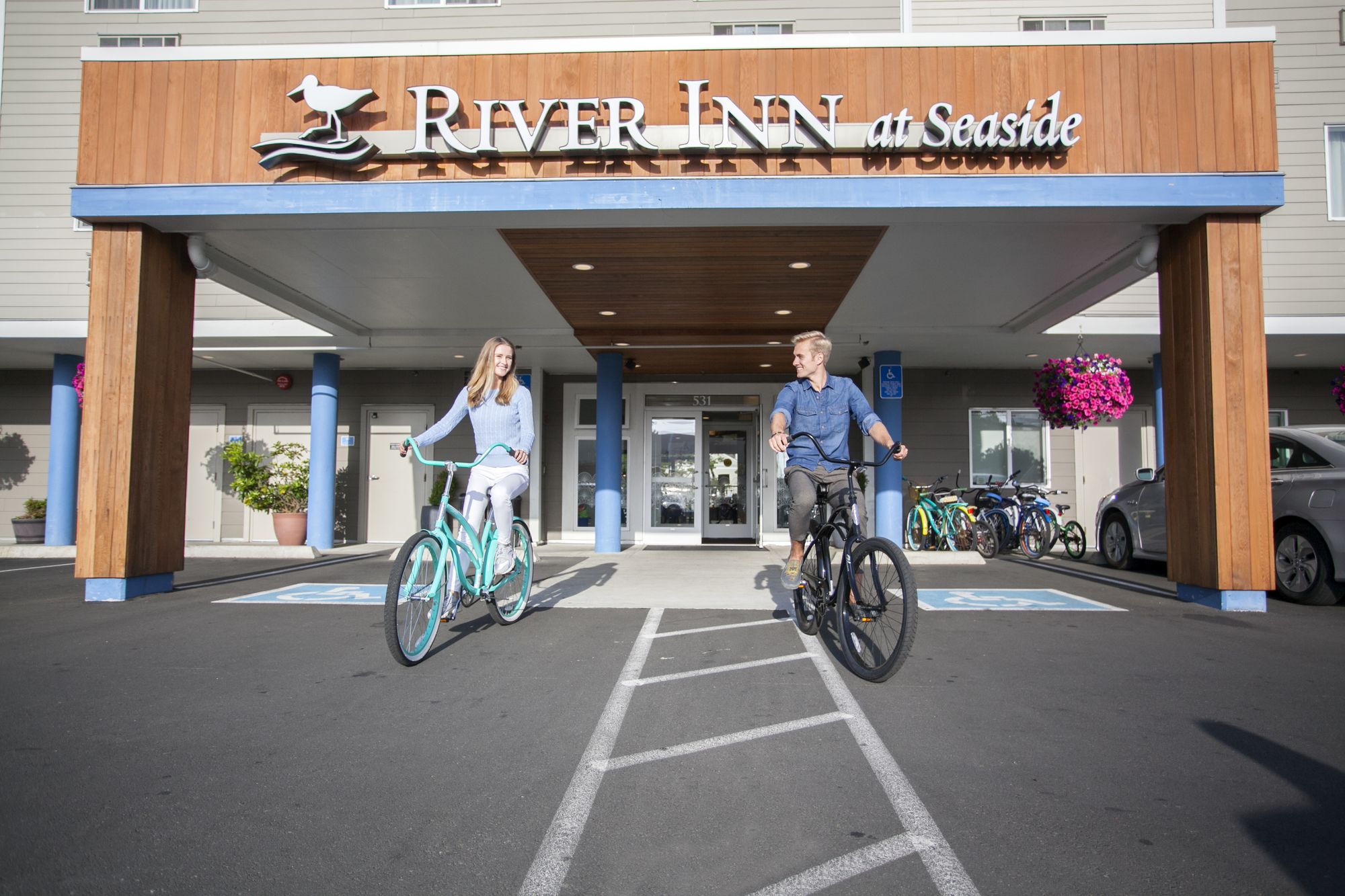 River Inn At Seaside