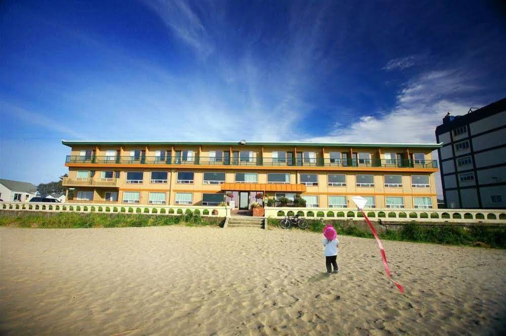 Seashore Inn on the Beach