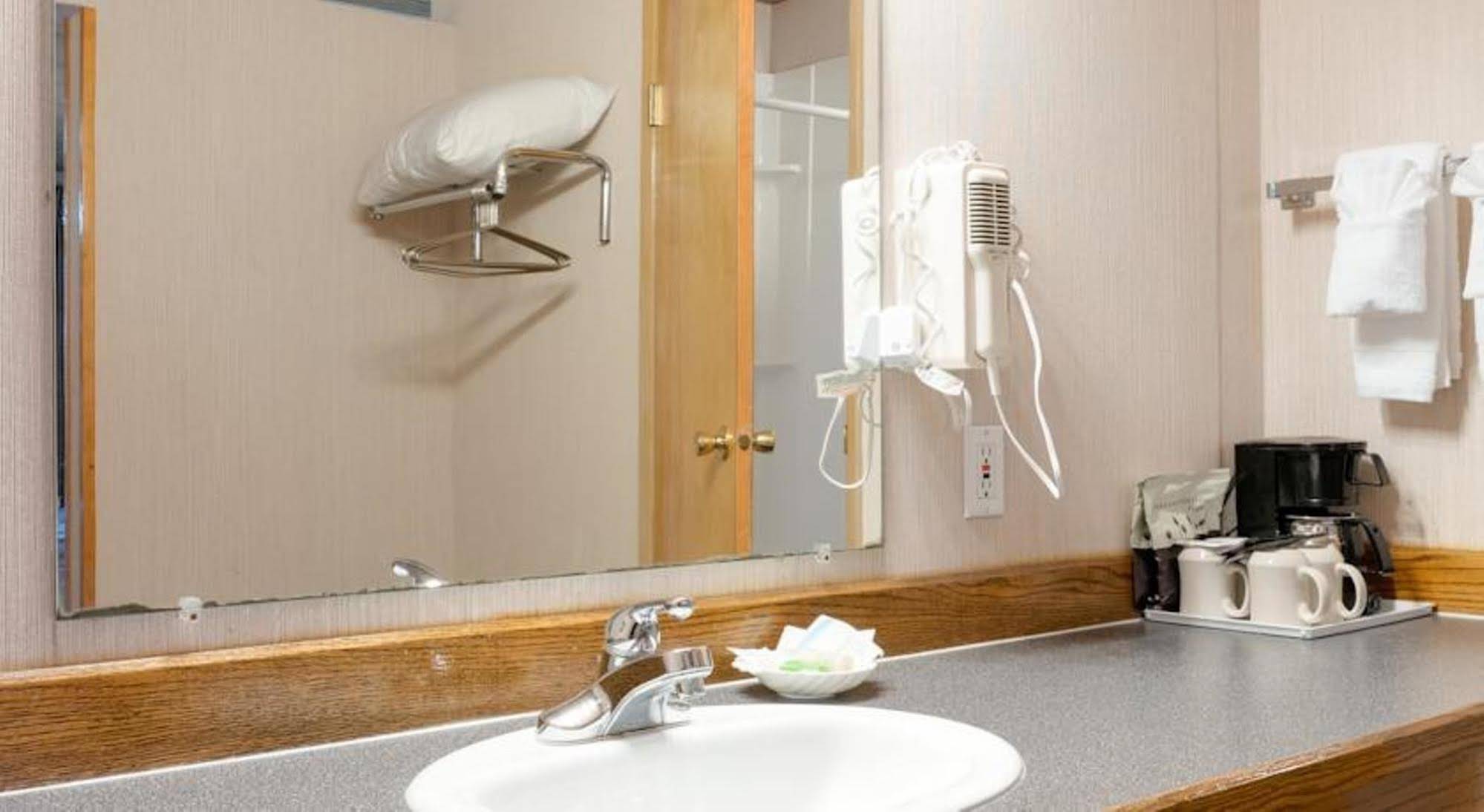 Seashore Inn on the Beach