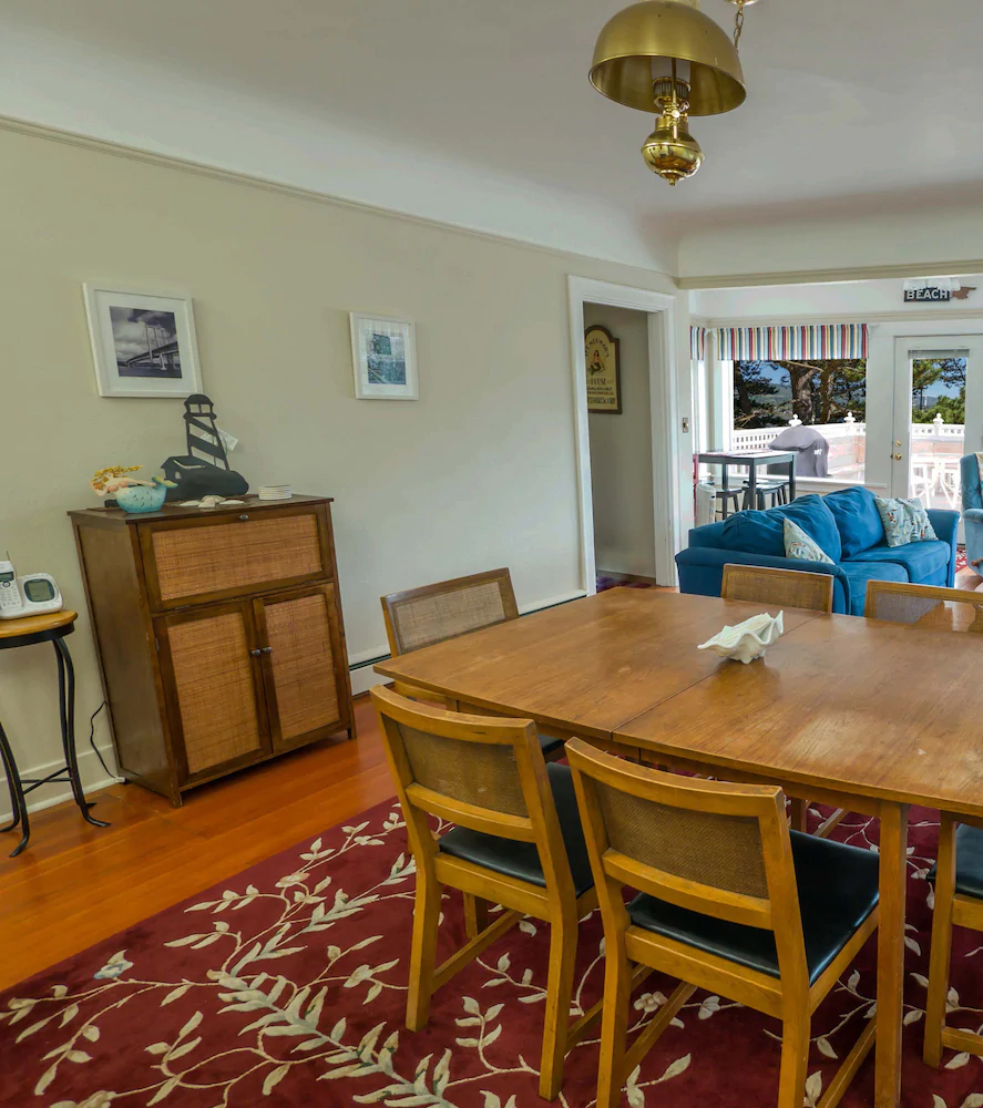 Seaside Vacation Homes