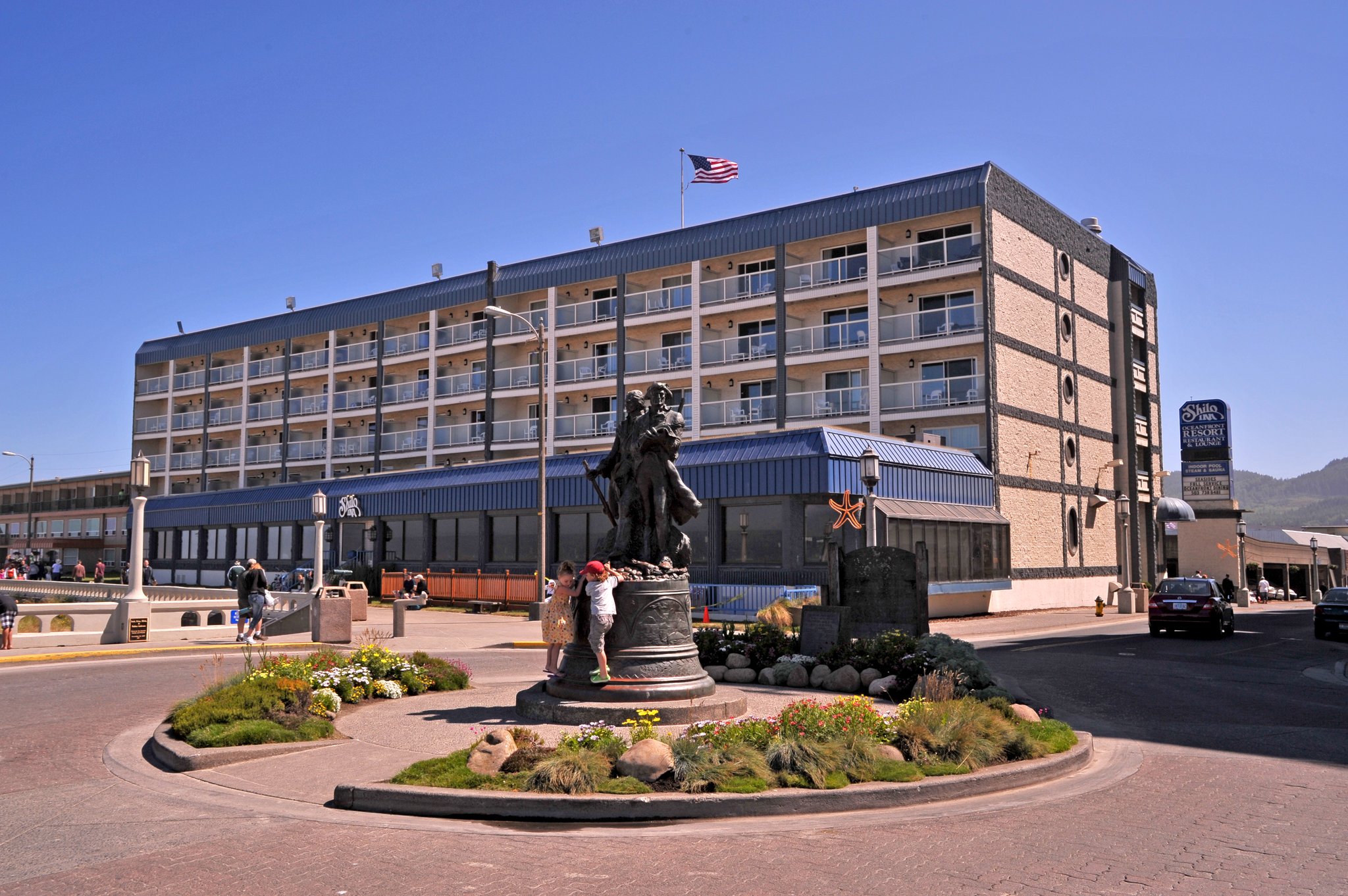 Promenade Inn & Suites Oceanfront