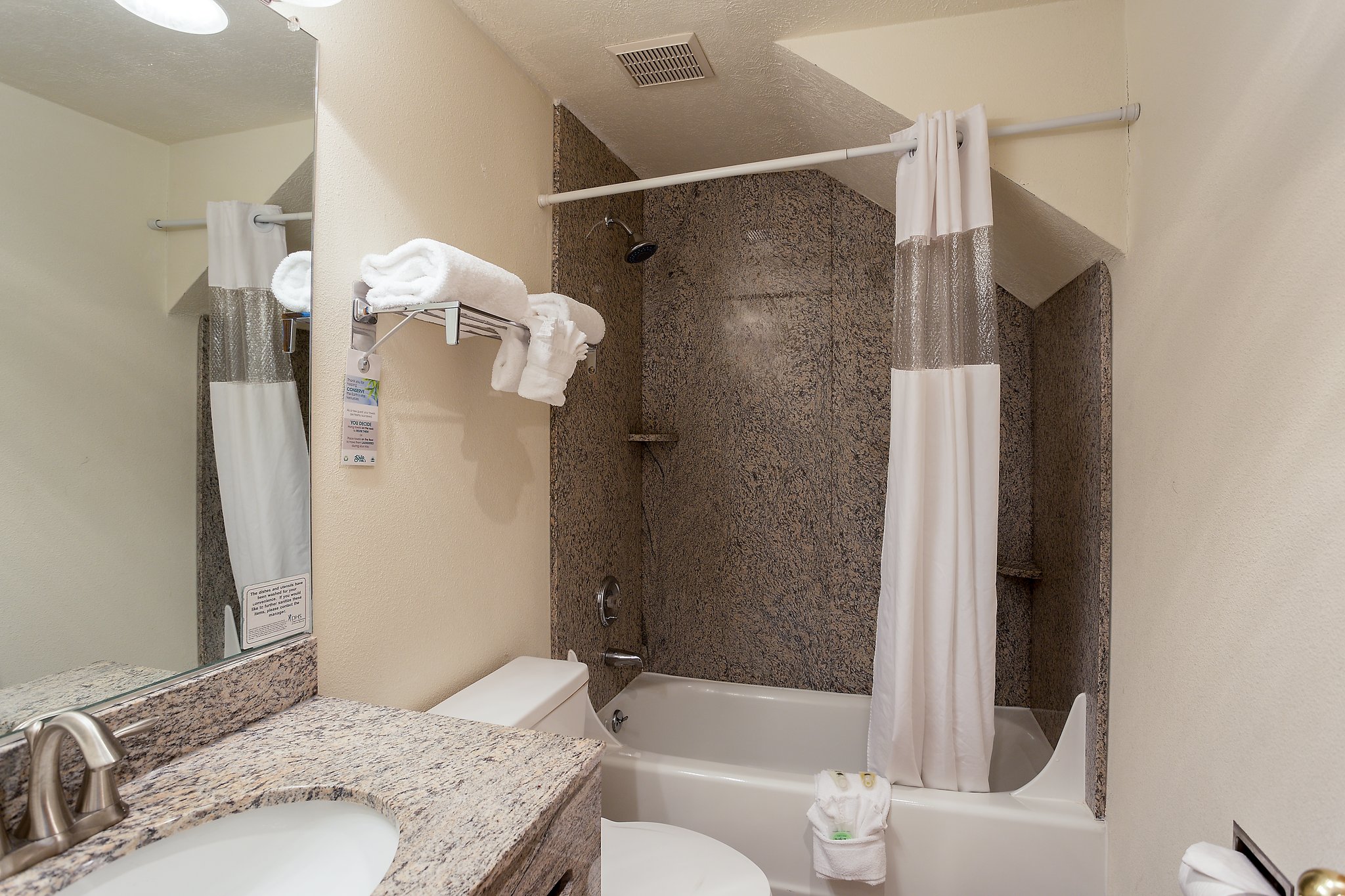 Promenade Inn & Suites Oceanfront