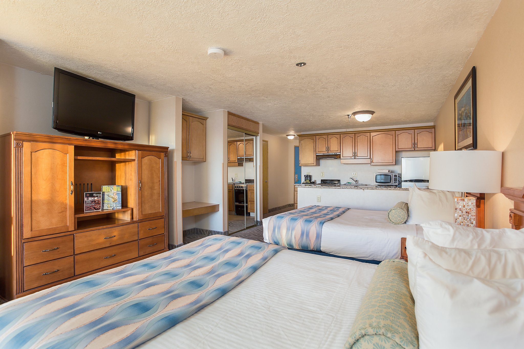 Promenade Inn & Suites Oceanfront