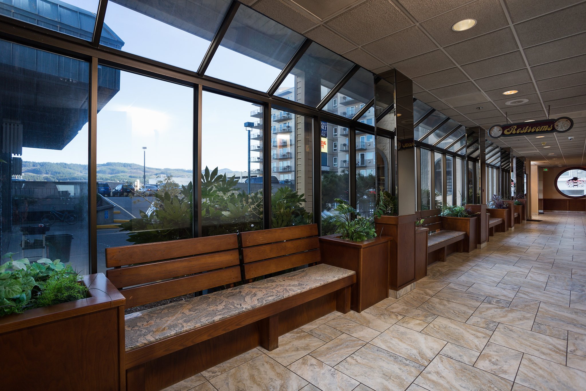 Promenade Inn & Suites Oceanfront