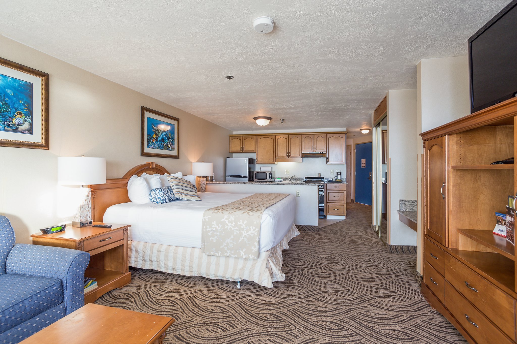 Promenade Inn & Suites Oceanfront