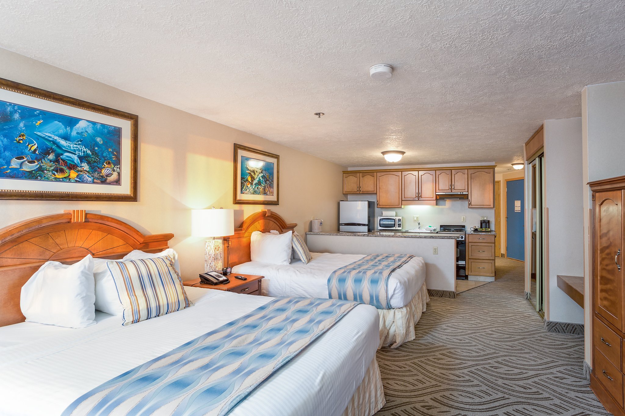 Promenade Inn & Suites Oceanfront