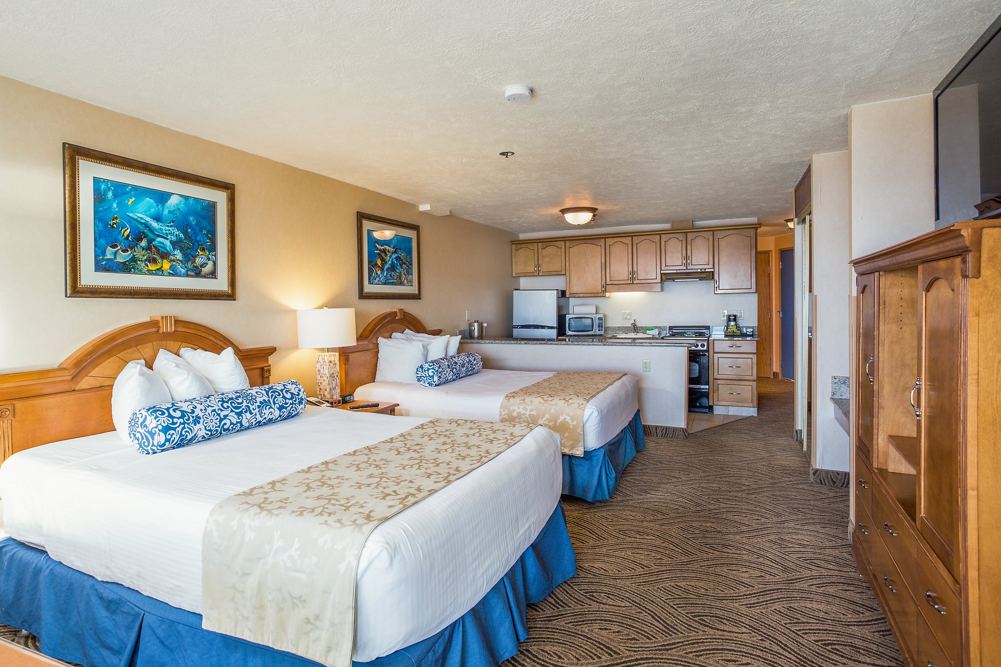 Promenade Inn & Suites Oceanfront