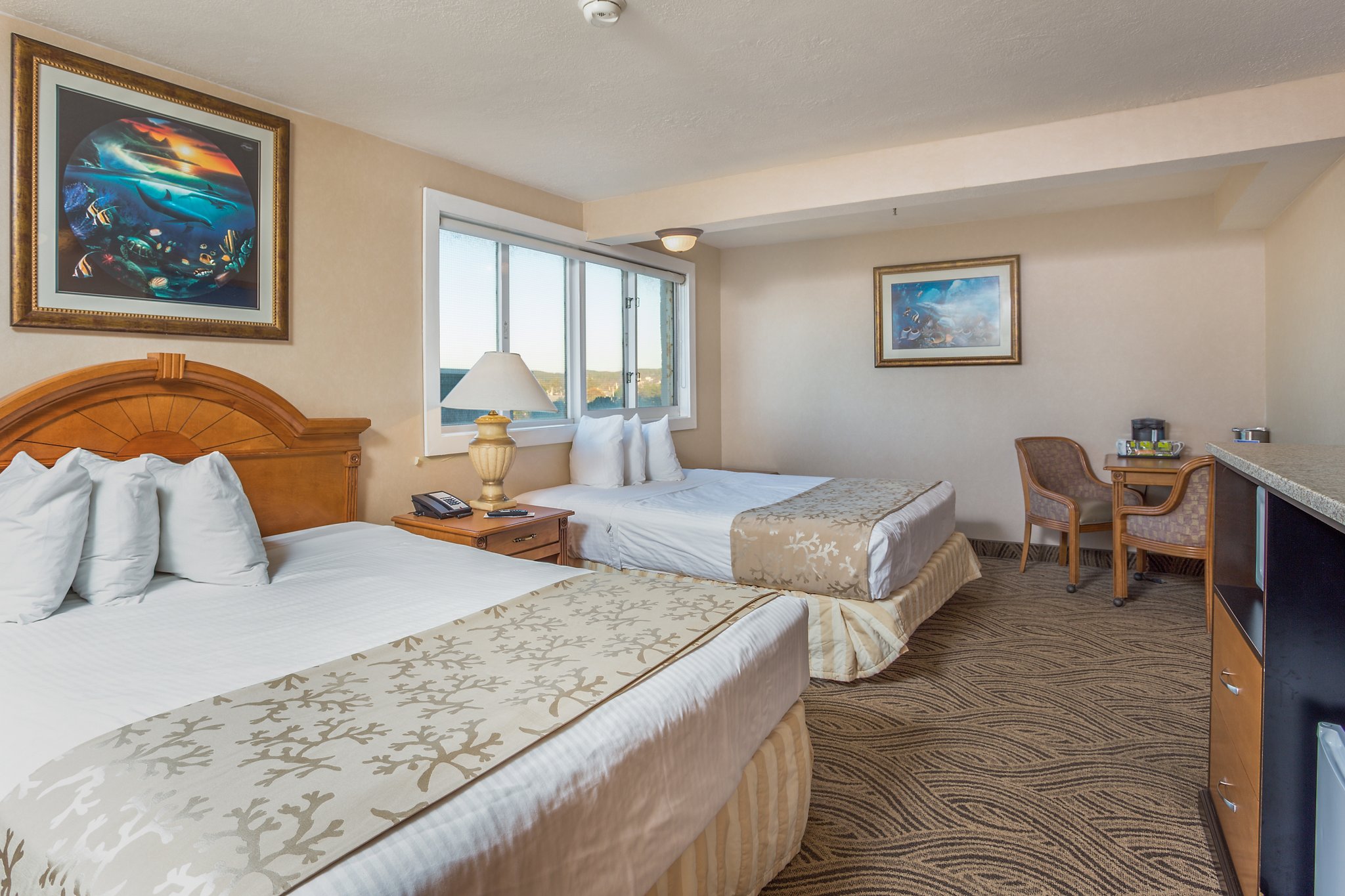 Promenade Inn & Suites Oceanfront