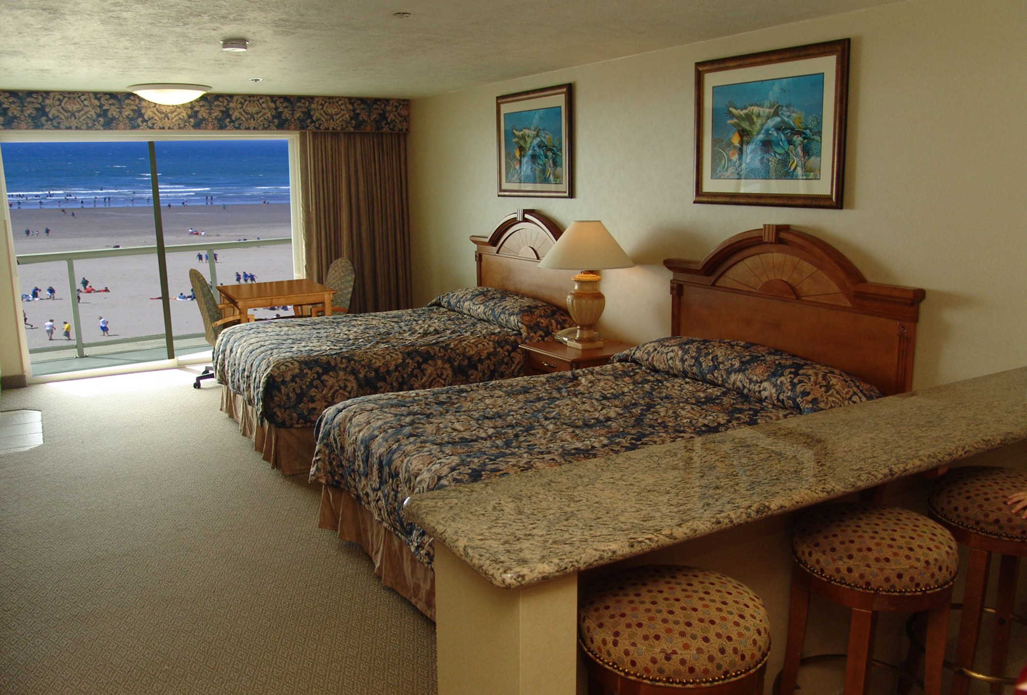 Promenade Inn & Suites Oceanfront