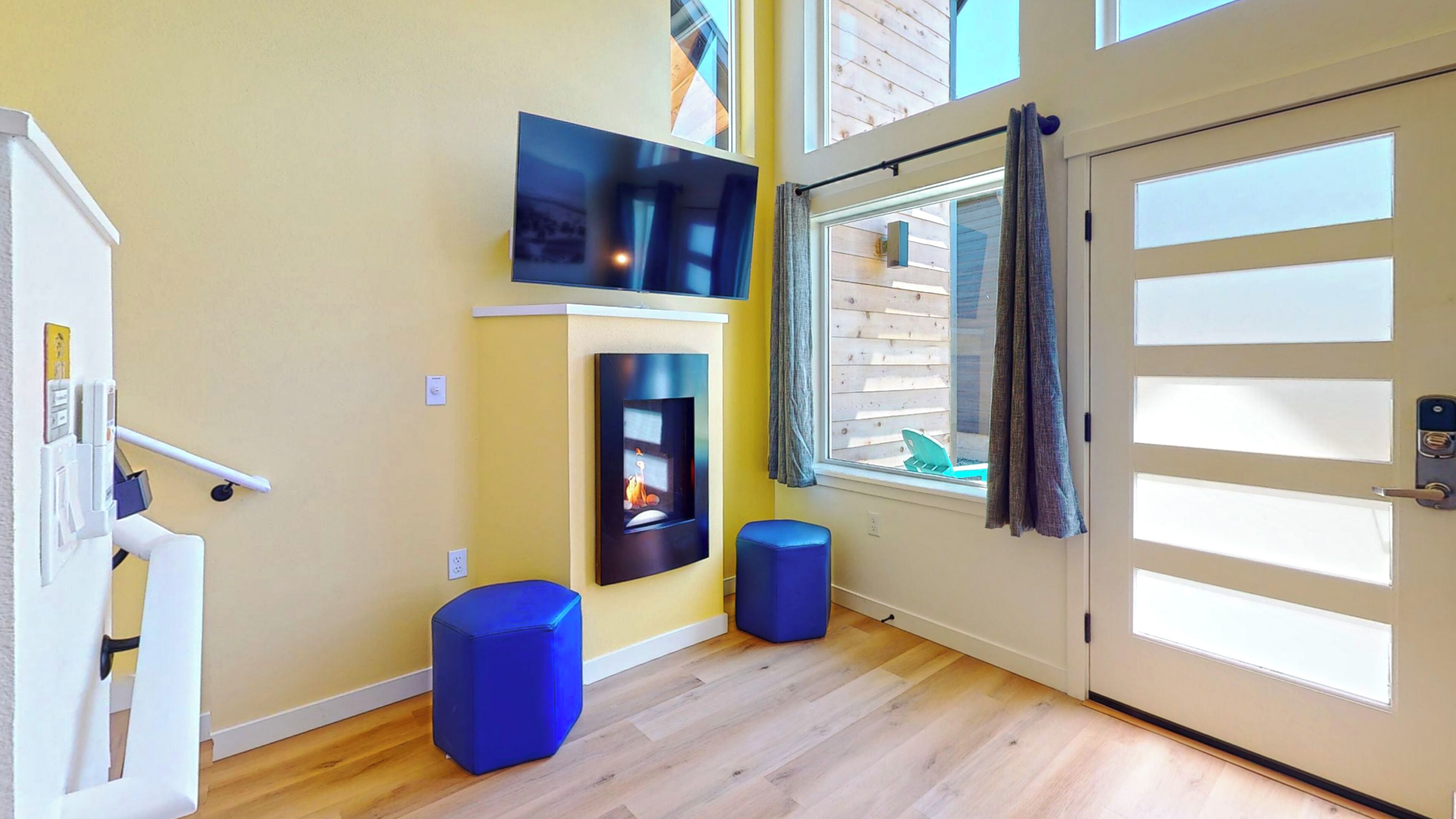 The Commons - Urban Coastal Lodging