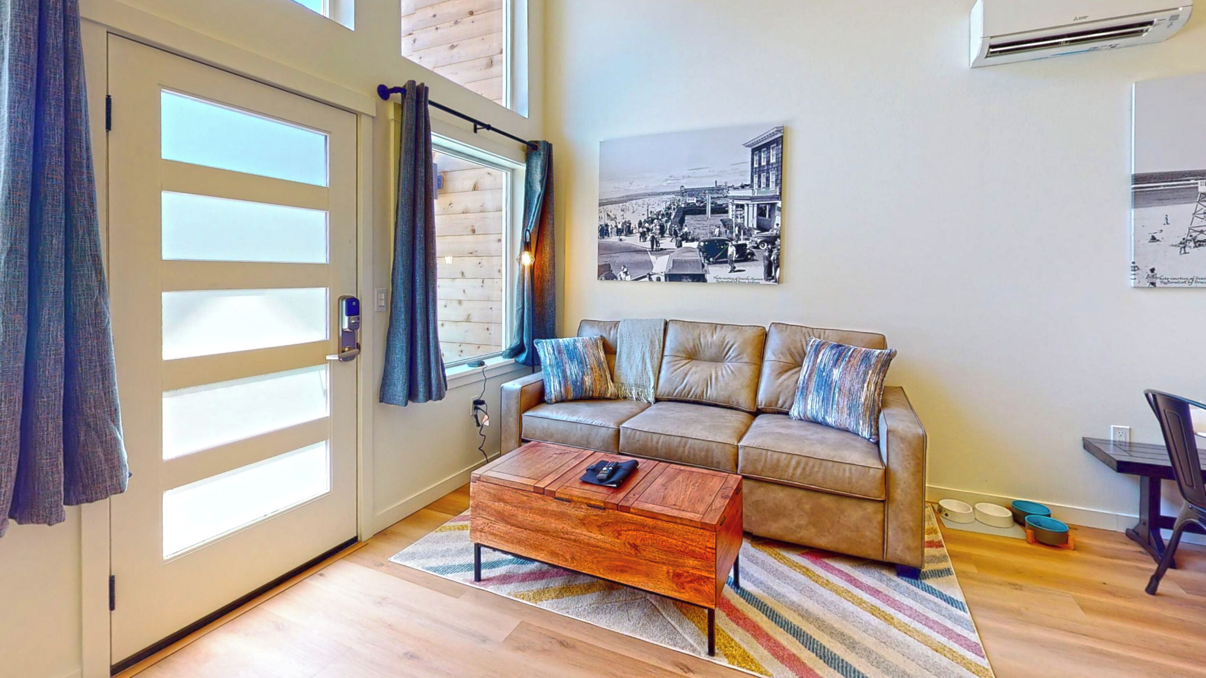 The Commons - Urban Coastal Lodging