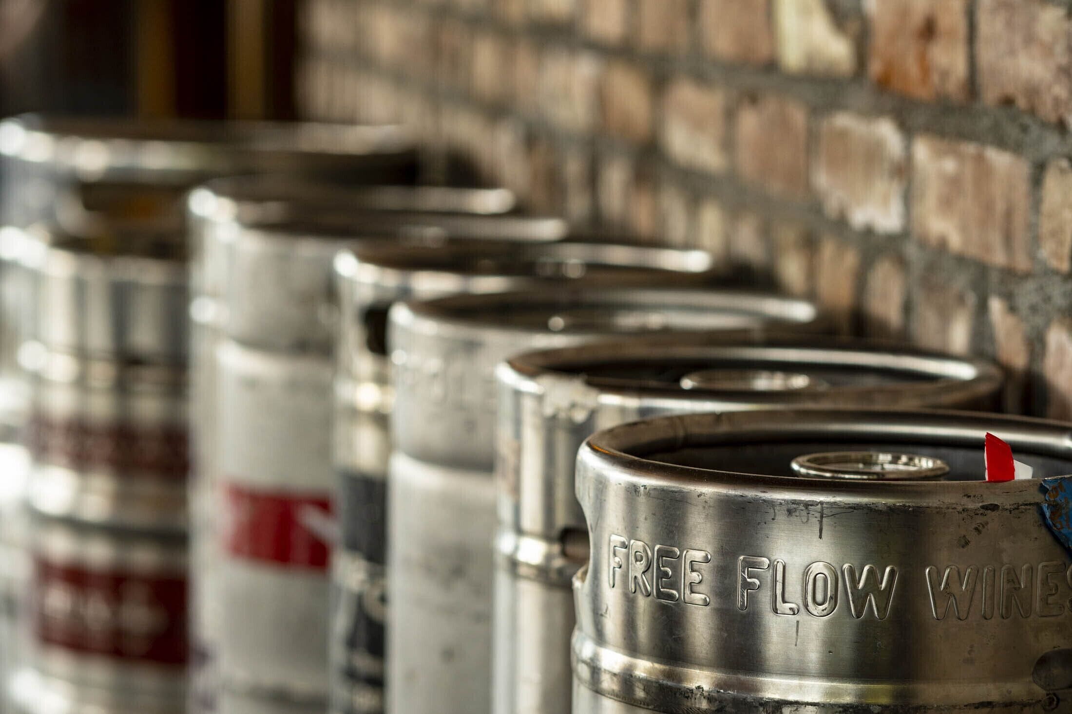 Ski Inn Taphouse Hotel