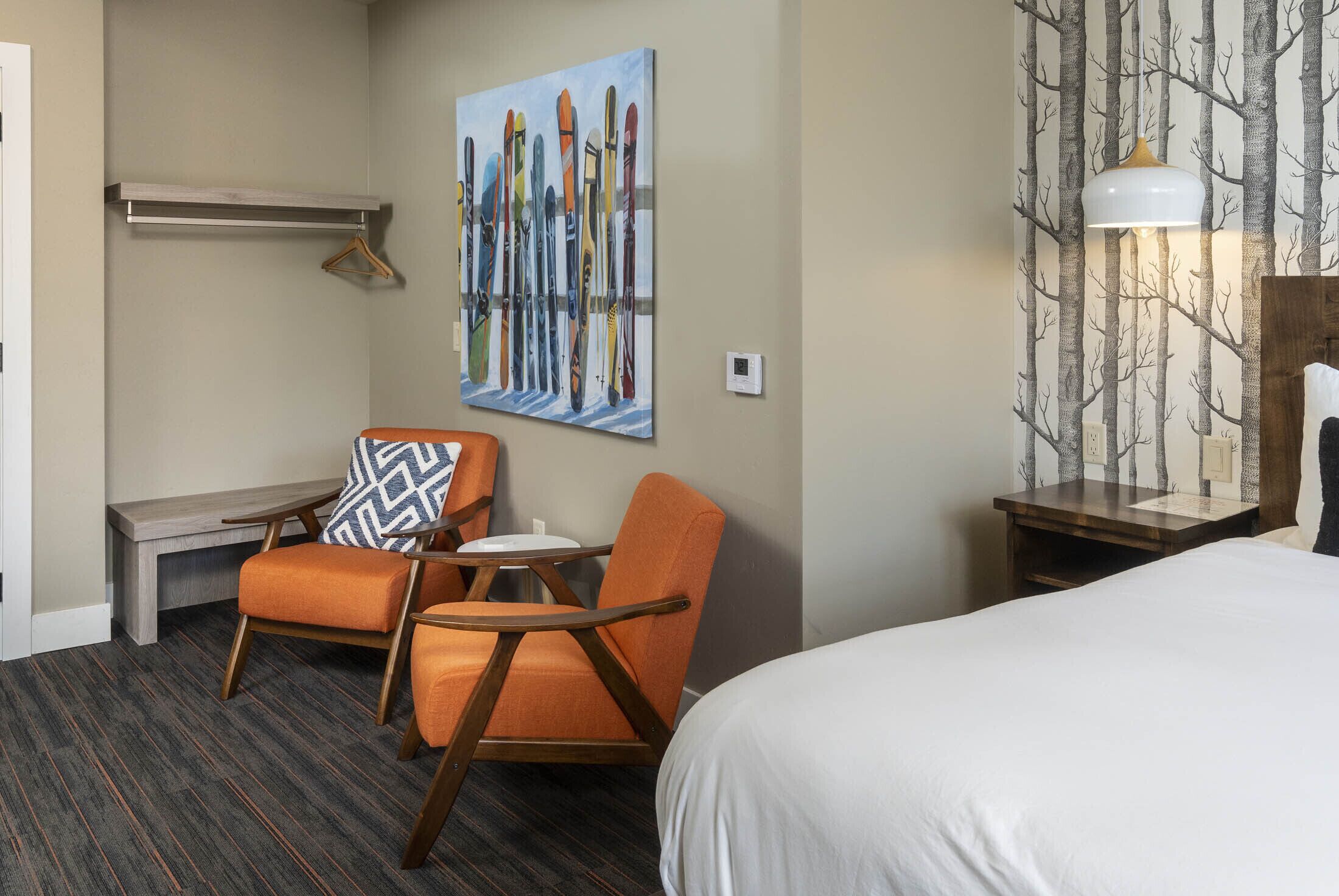 Ski Inn Taphouse Hotel