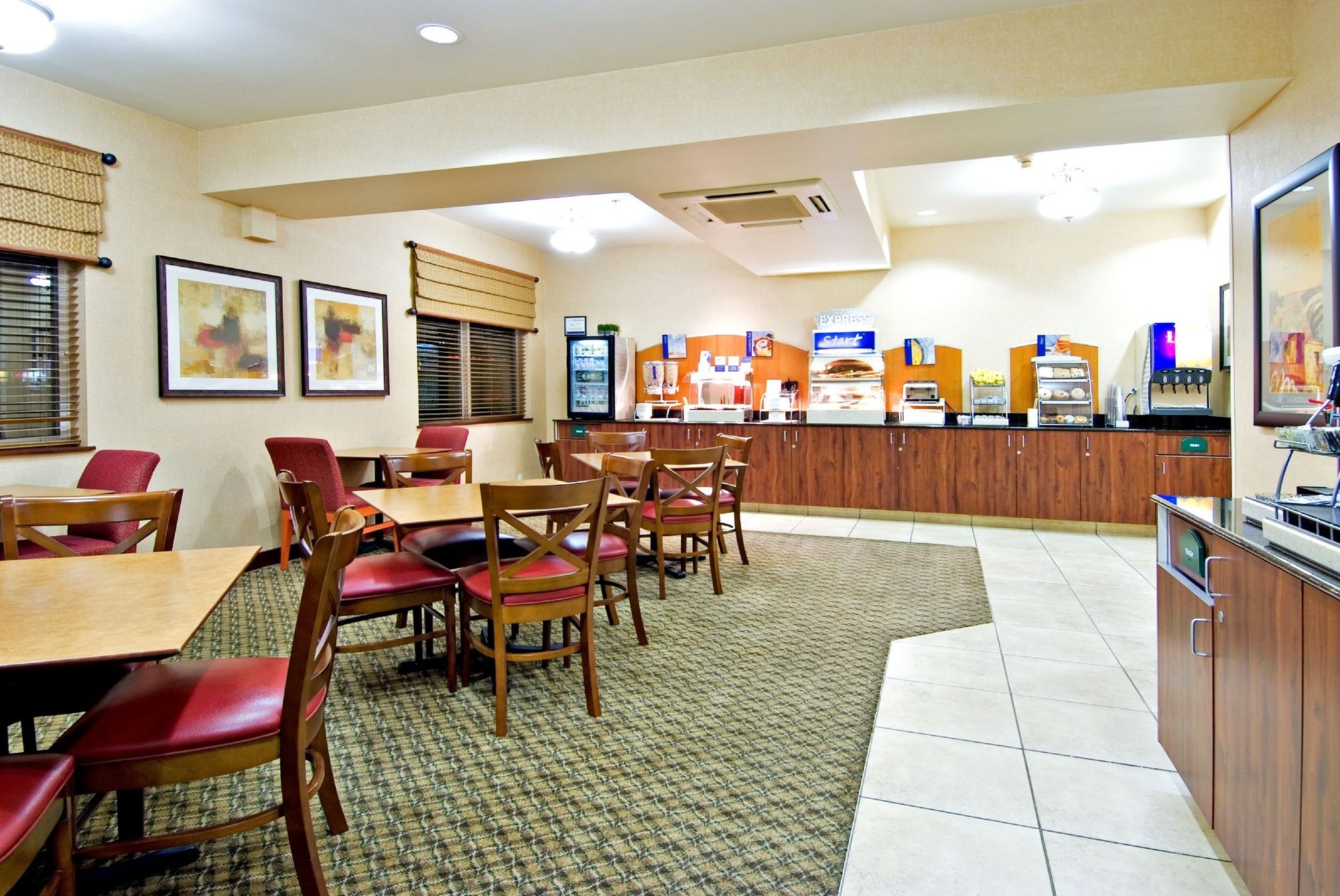 La Quinta Inn & Suites by Wyndham Springfield