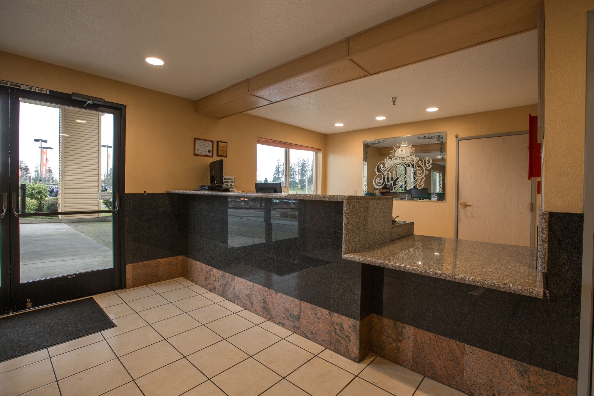 Bridgeway Inn & Suites Sublimity