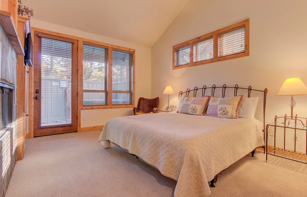 Aquila Lodges by Village Properties at Sunriver