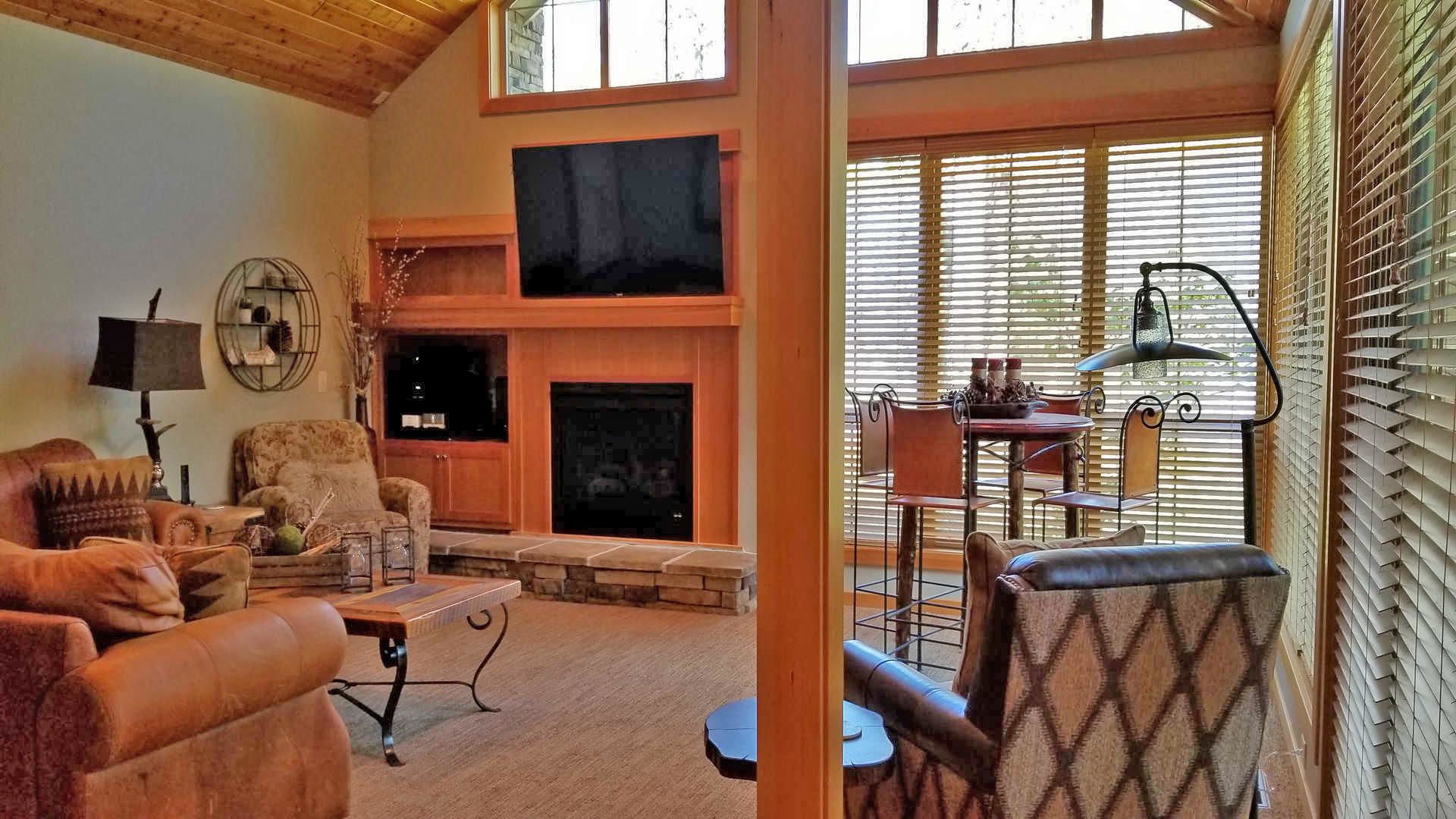 Fremont Crossing Condominiums