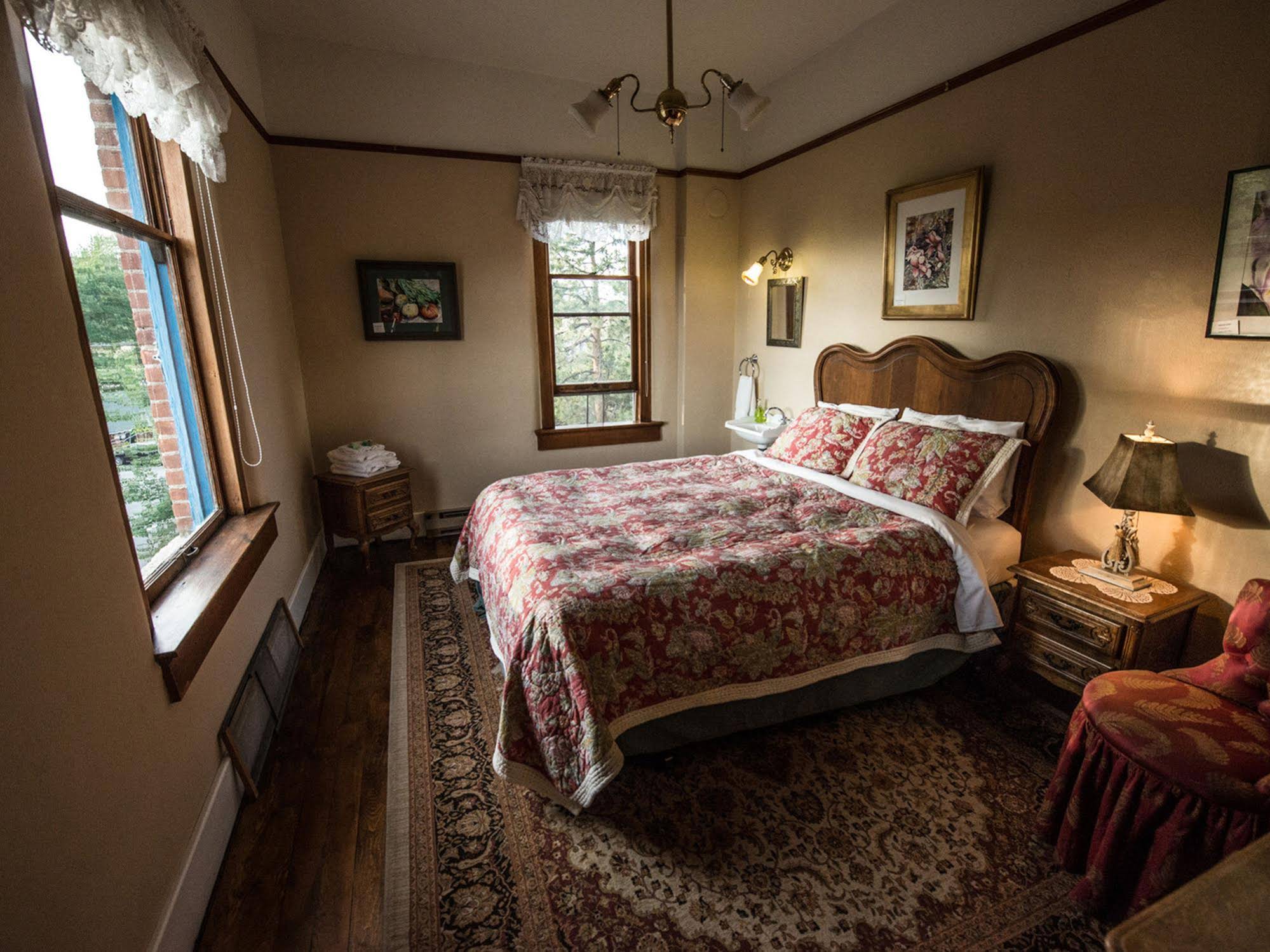 Historic Balch Hotel
