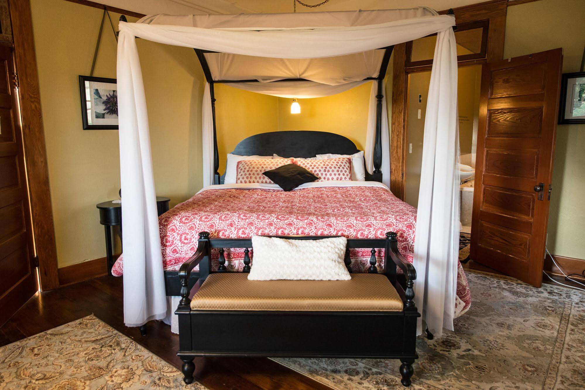 Historic Balch Hotel