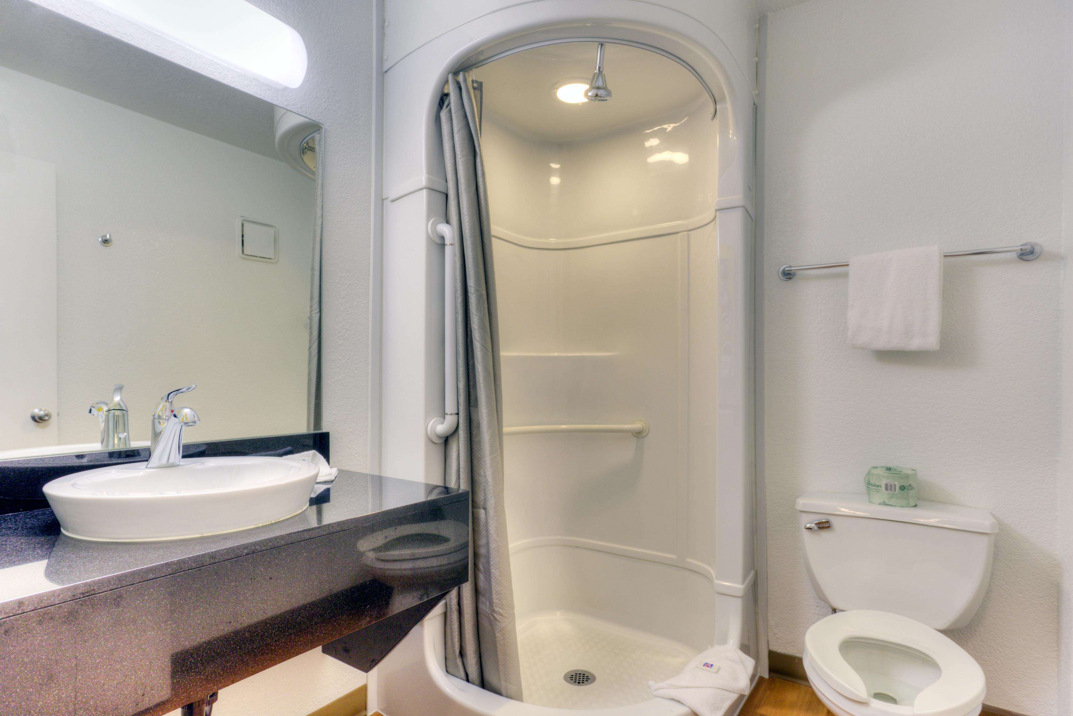 Motel 6 Tigard Or Portland South Lake Oswego