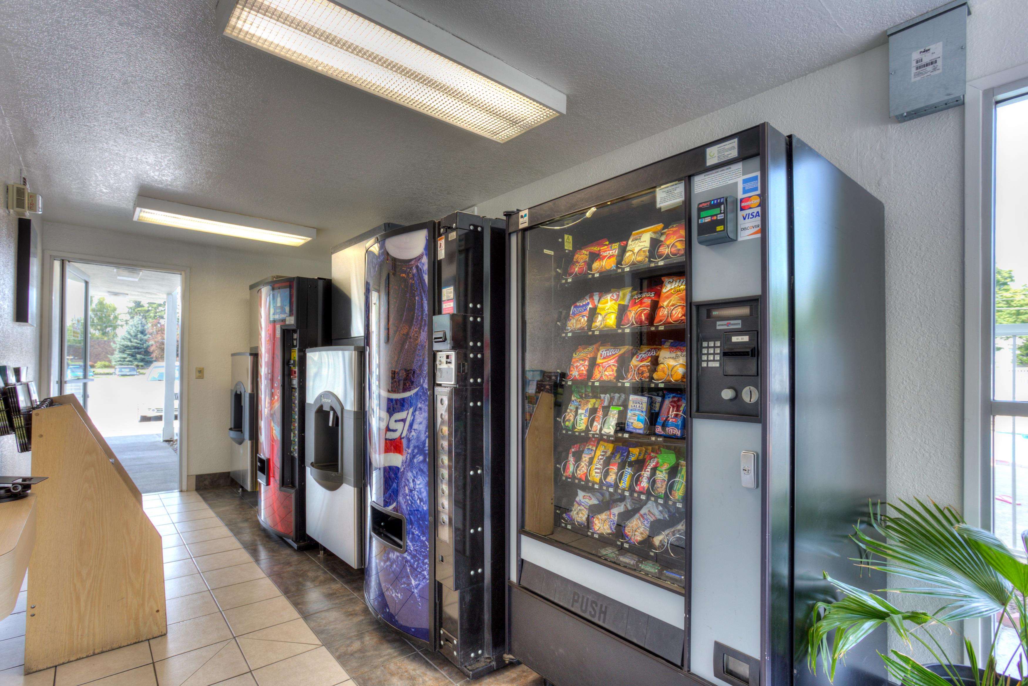 Motel 6 Tigard Or Portland South Lake Oswego