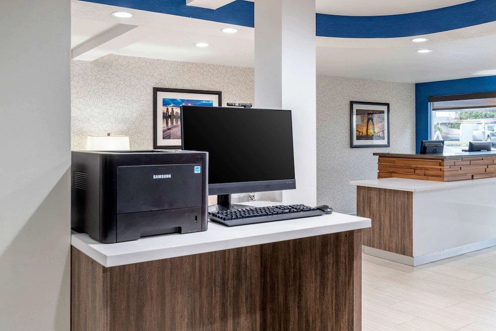 Comfort Inn & Suites