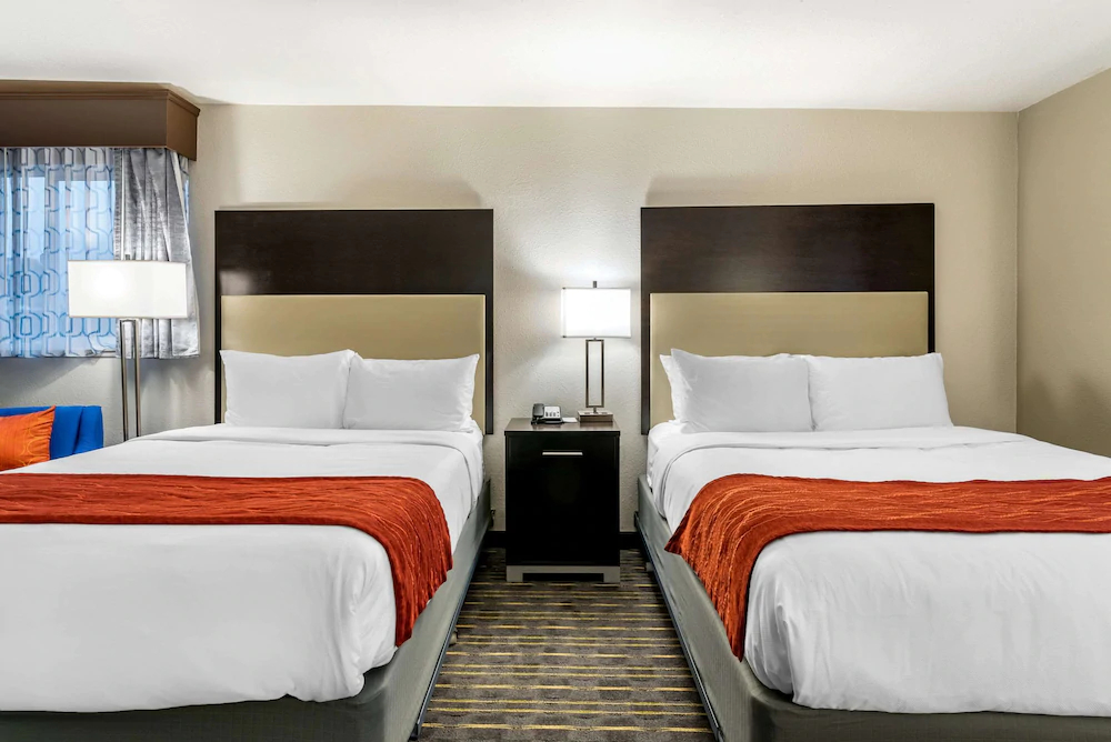 Comfort Inn & Suites