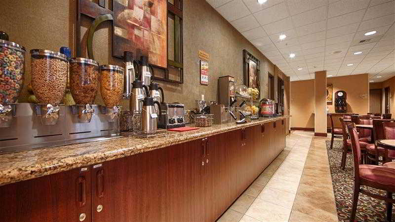 Best Western Plus Cascade Inn & Suites