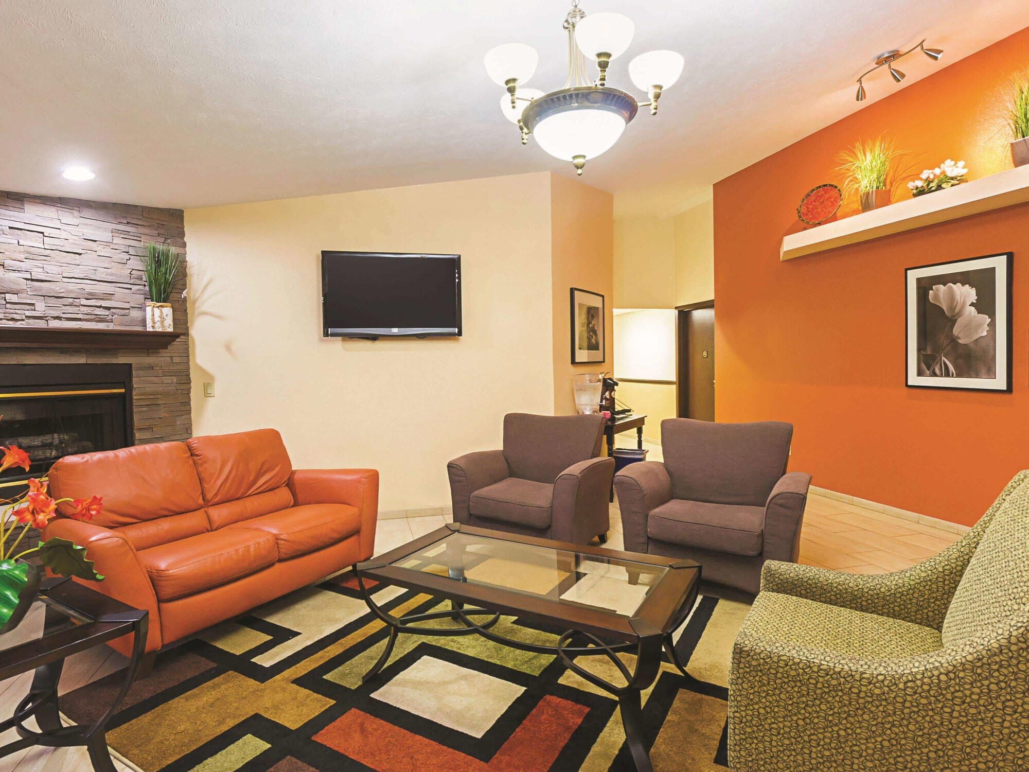 La Quinta Inn & Suites by Wyndham Woodburn