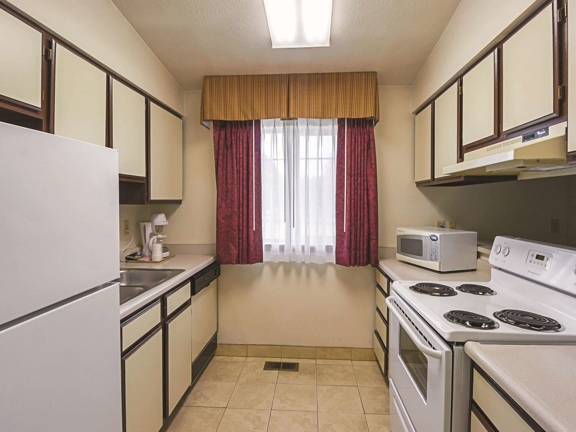 La Quinta Inn & Suites by Wyndham Woodburn