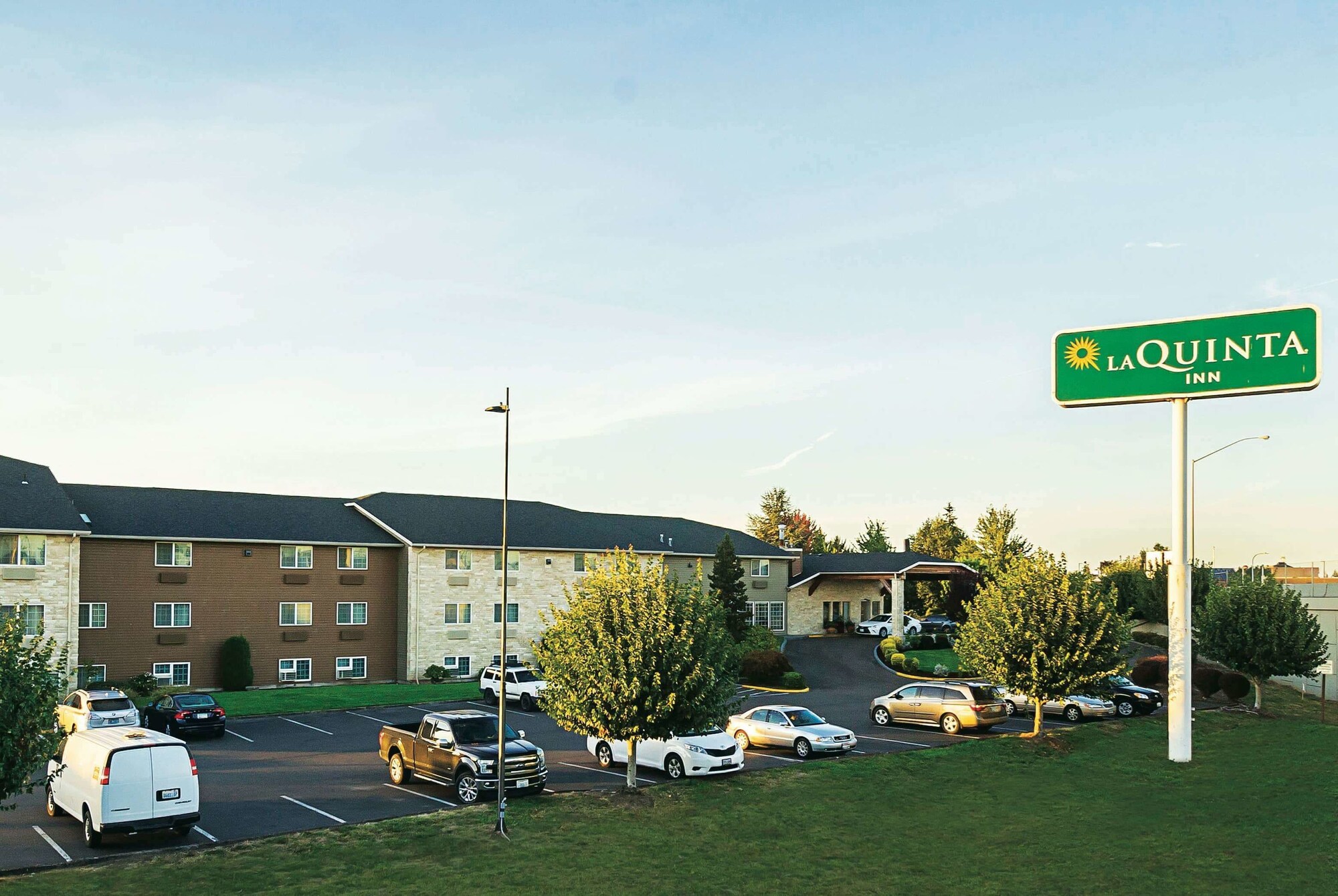 La Quinta Inn & Suites by Wyndham Woodburn