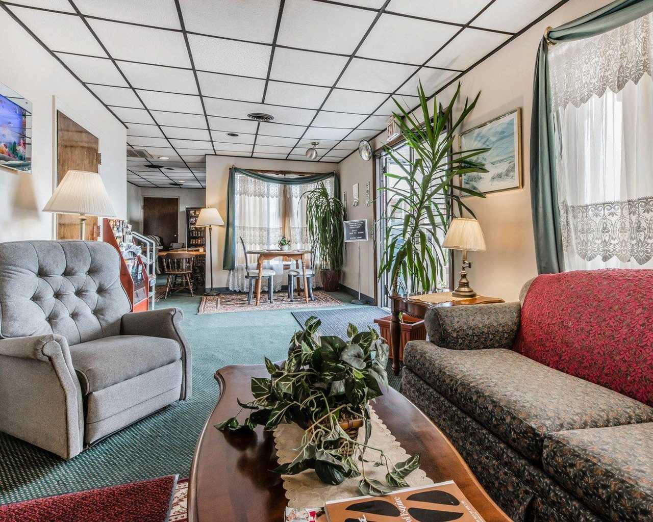 Horseshoe Curve Lodge