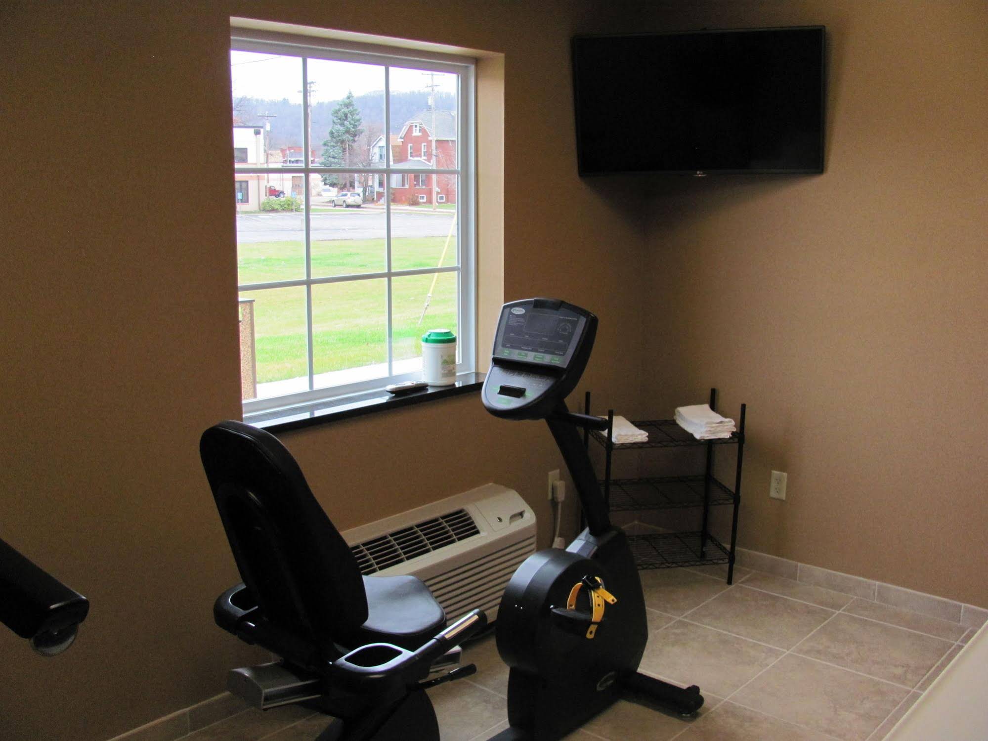 Cobblestone Inn & Suites  Ambridge