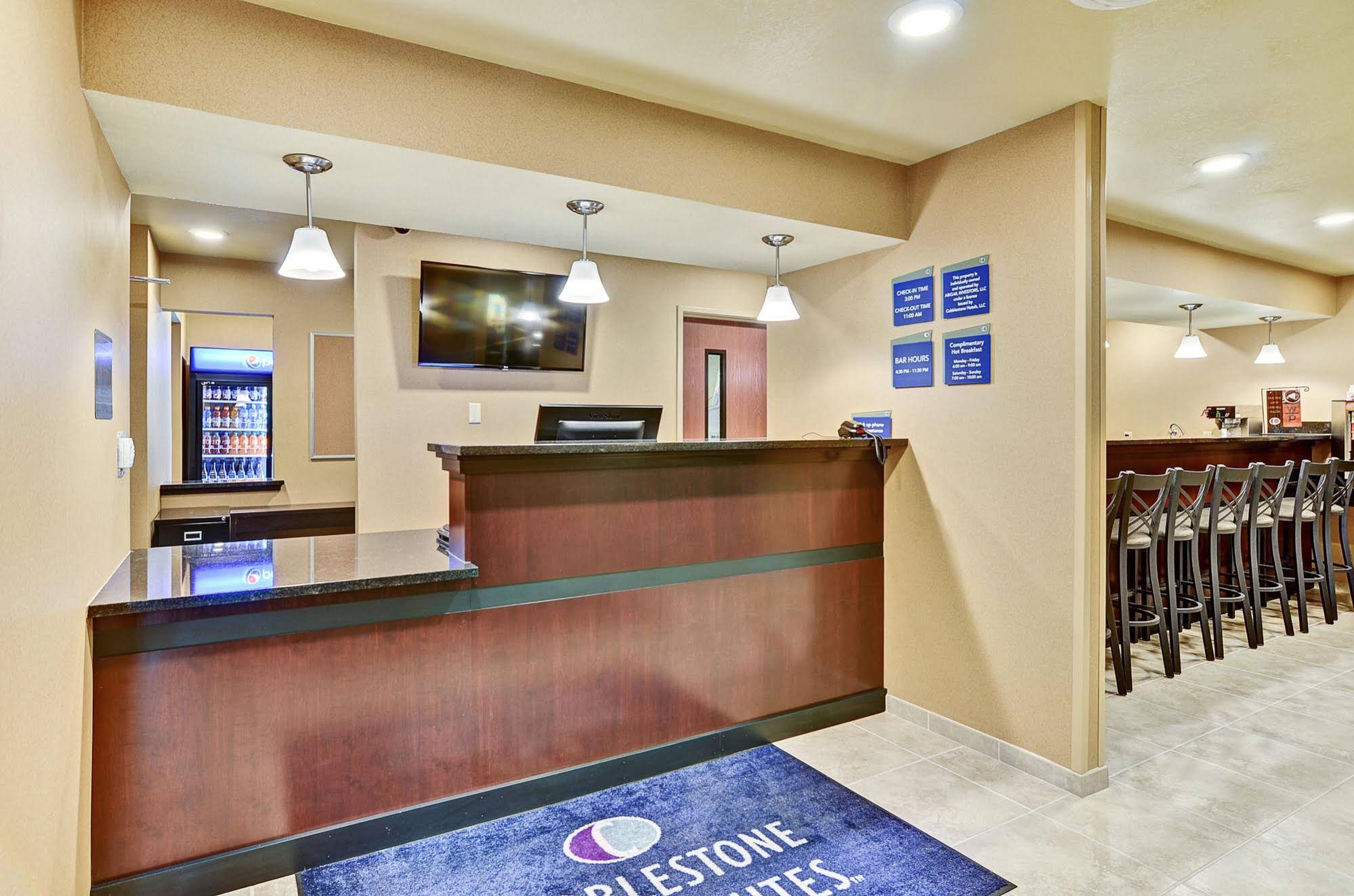 Cobblestone Inn & Suites  Ambridge