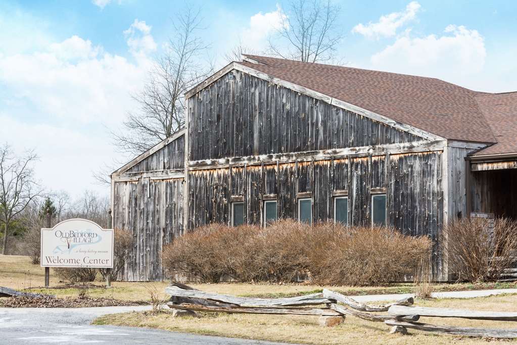 Super 8 by Wyndham Bedford
