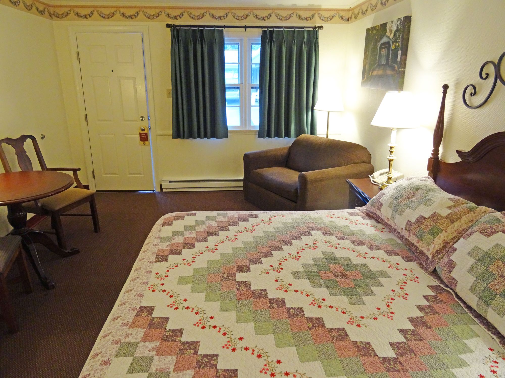 Amish Country Motel