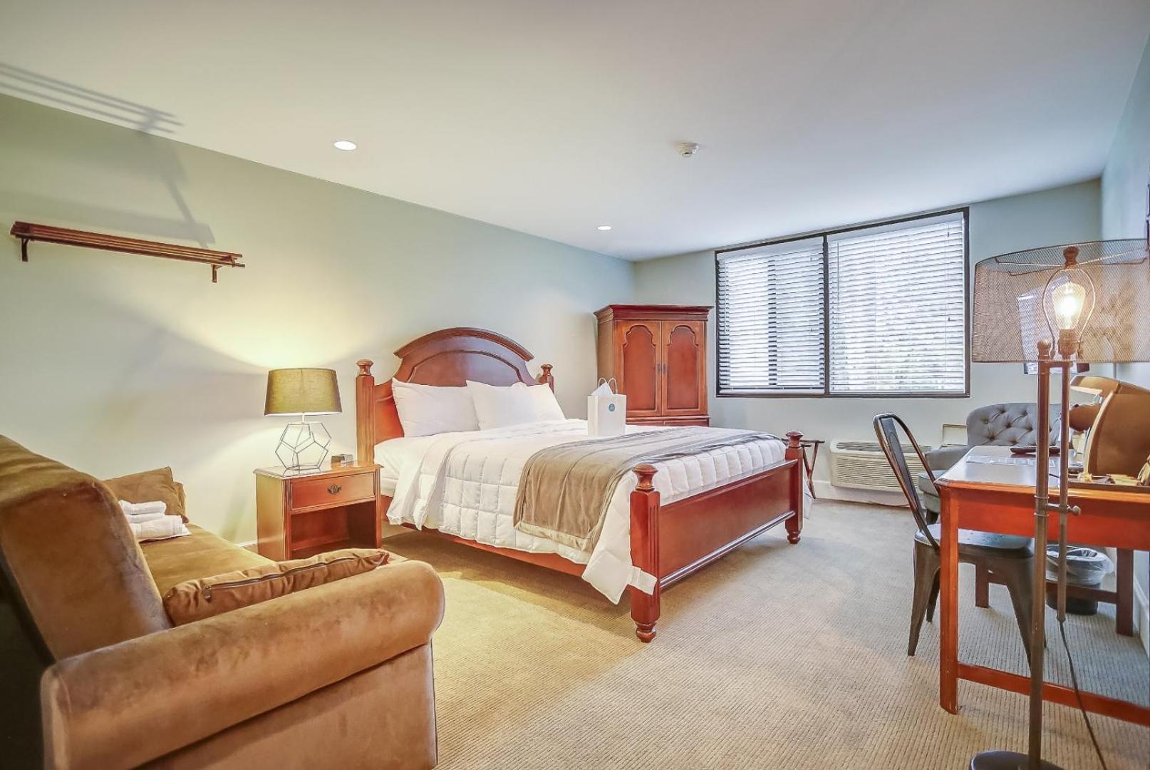 Allenberry Resort Inn & Playhouse