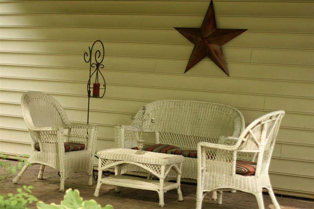 Forest Hill Inn