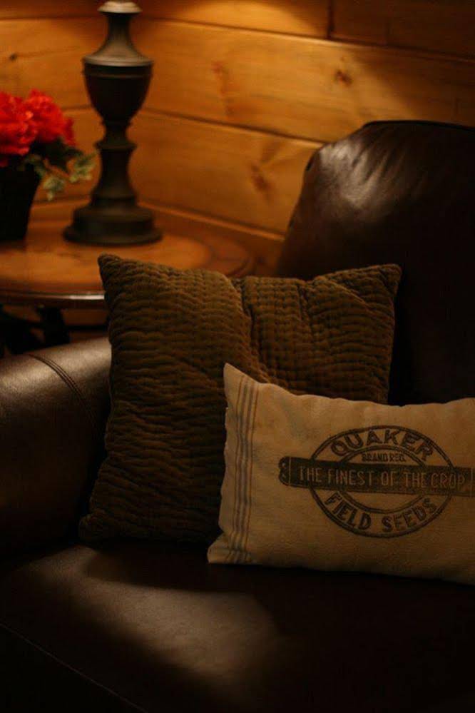 Forest Hill Inn