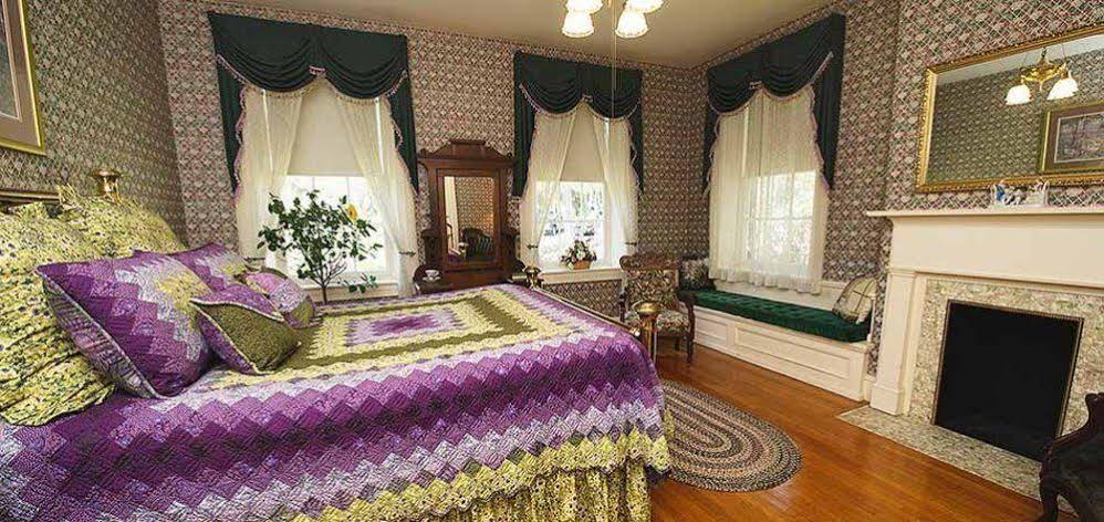 Emig Mansion