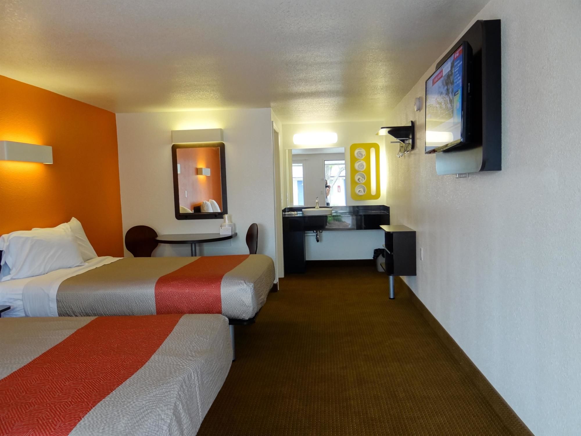 Motel 6 Erie