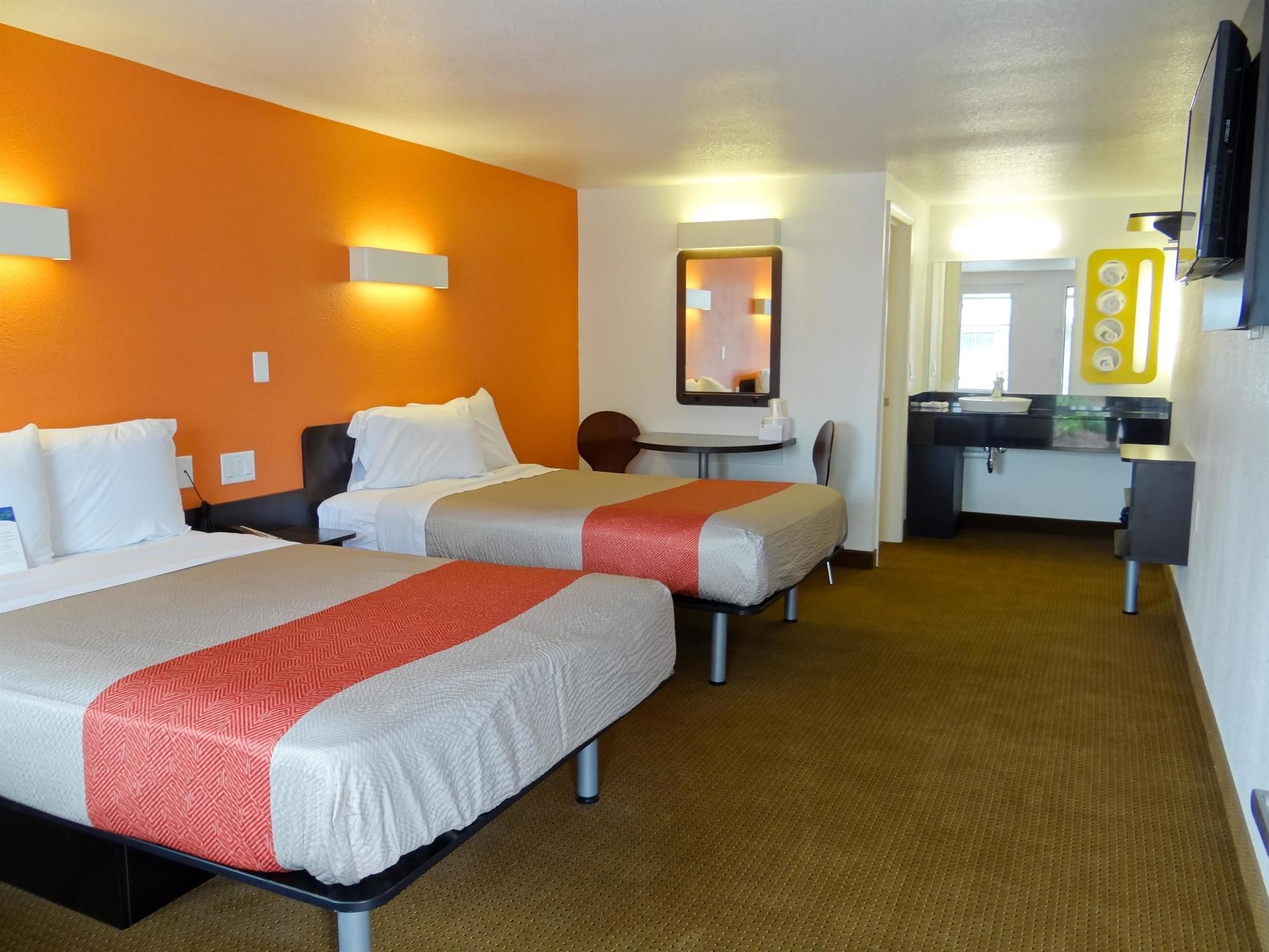Motel 6 Erie