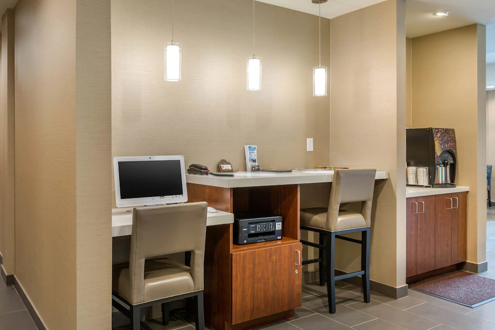 Comfort Inn & Suites