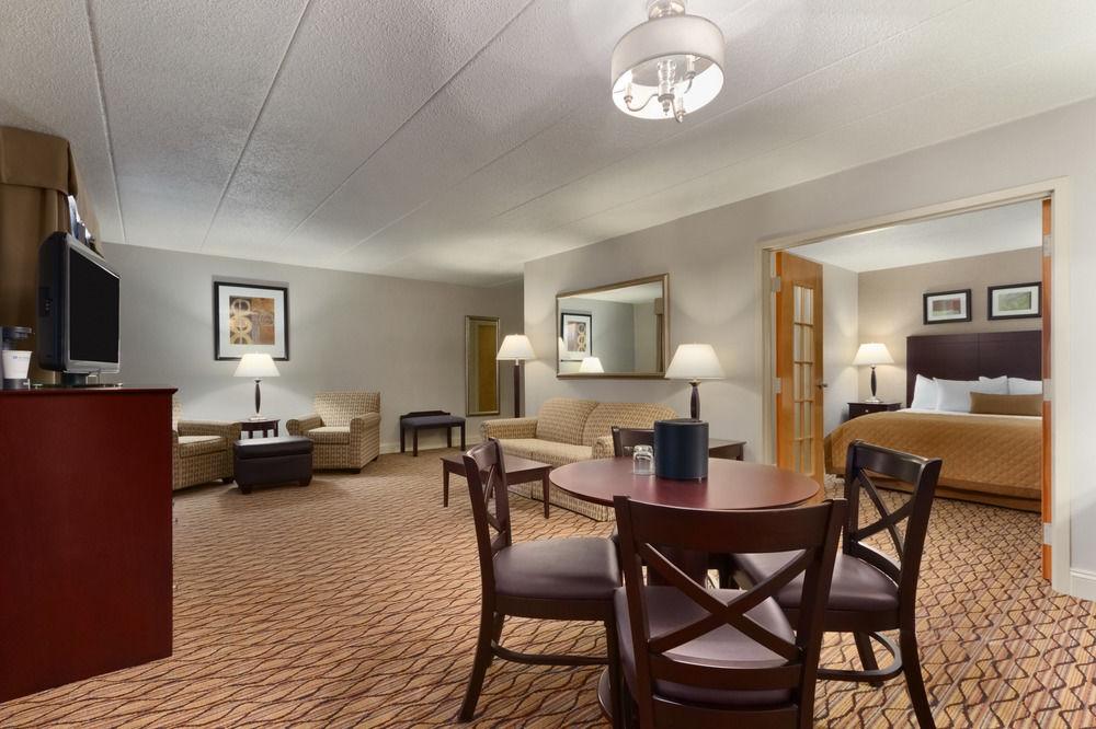 Comfort Inn & Suites Glen Mills
