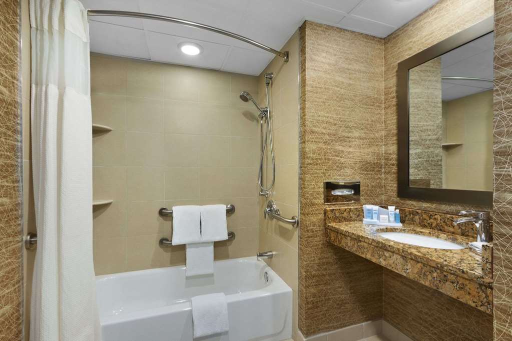 Comfort Inn & Suites Glen Mills
