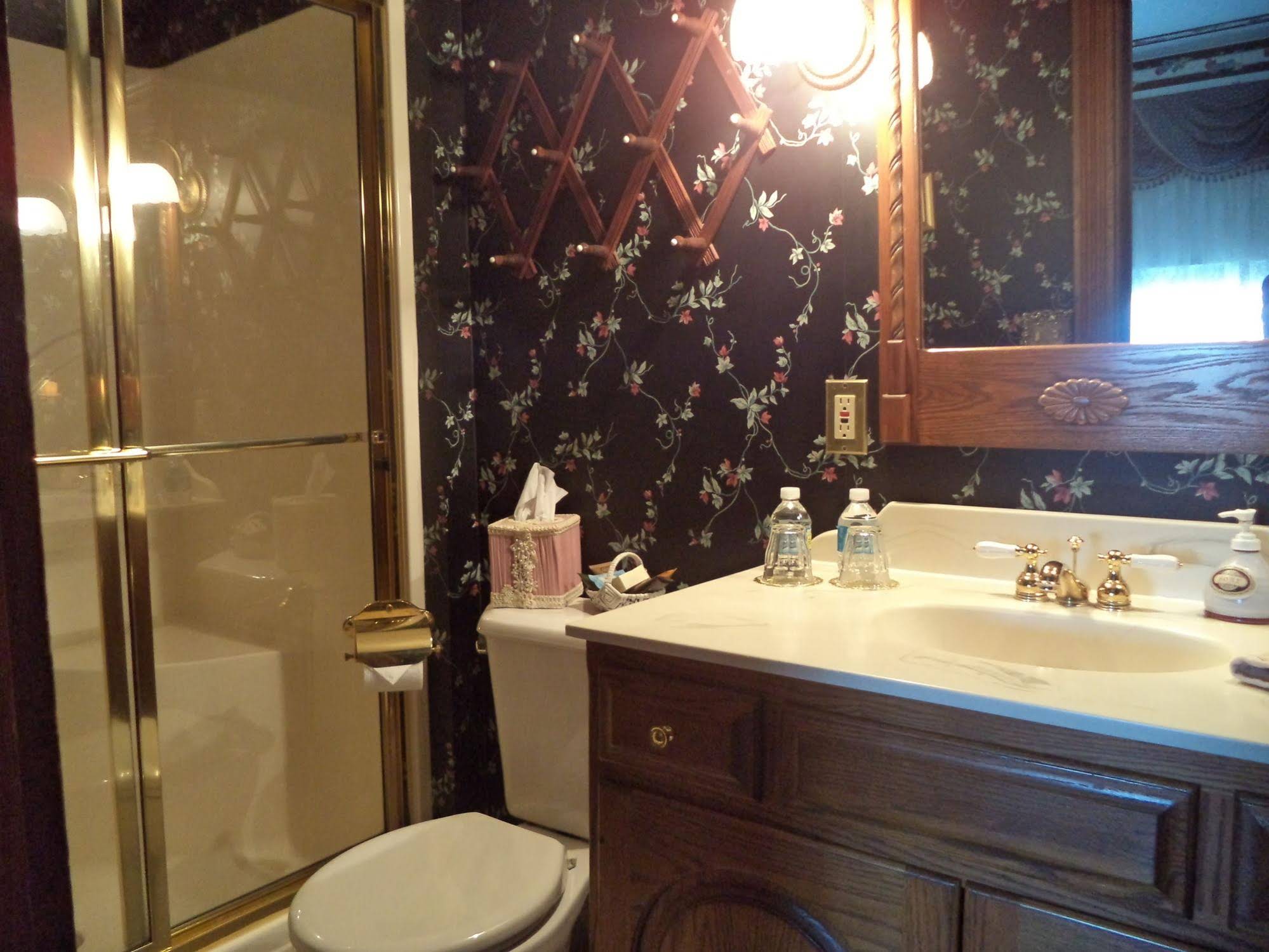 The Inn & Spa at Intercourse Village