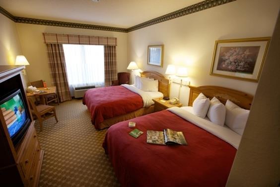 Lancaster Inn & Suites